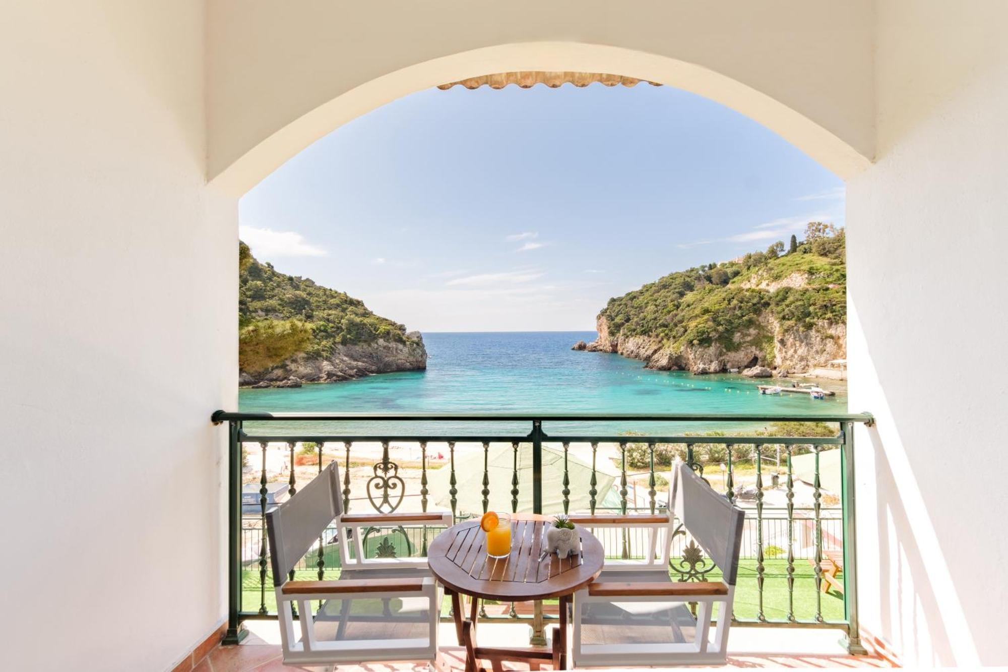 Apollon Corfu Палеокастрица
